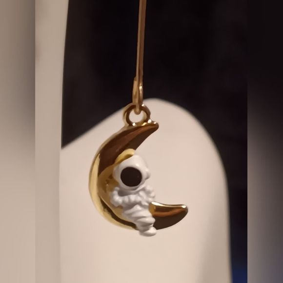 Astronaut, Planet & Stars Dangle Earrings - Picture 3 of 6